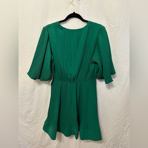 NWT MELLODAY Pleated Green Dress - Picture 2 of 4